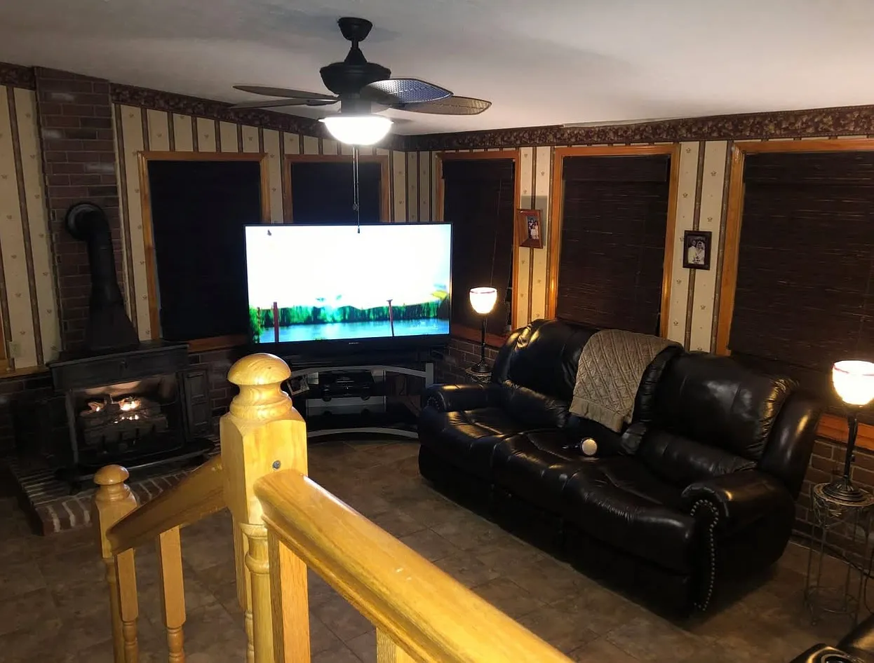 3 bed, 3000 sqft, $2,200 — Photo 3