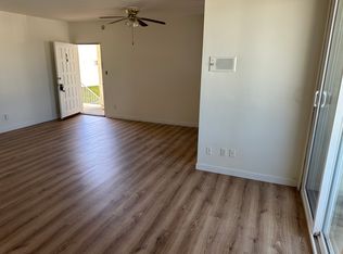 8625 Forbes Ave APT 8, North Hills, CA 91343