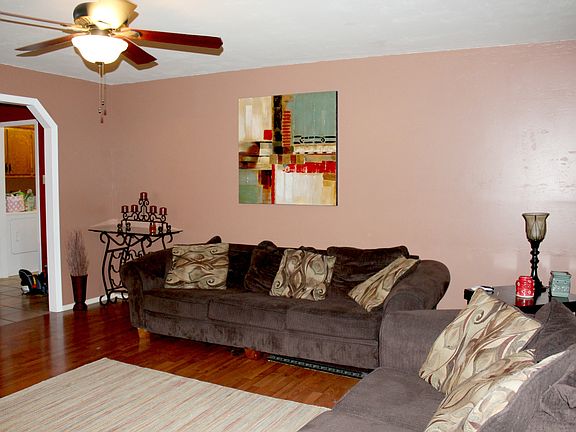 3rd image of 1709 S Tampa Ave