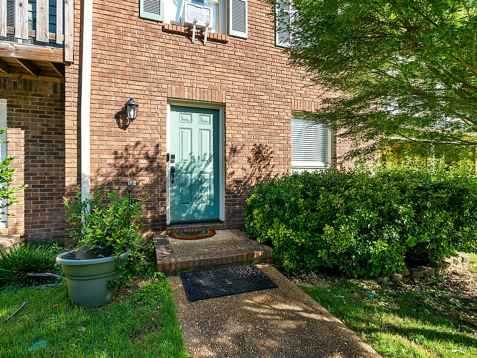 3220 Overton Manor Dr