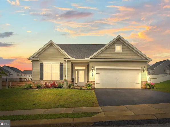 119 Edie Cir, Stewartstown, PA 17363