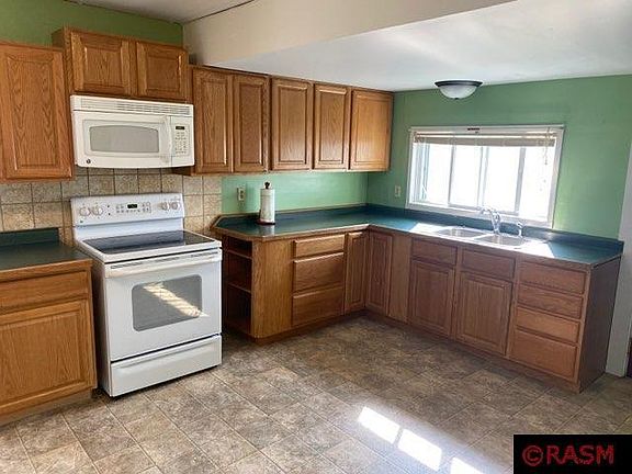 2nd image of 211 N 4th St