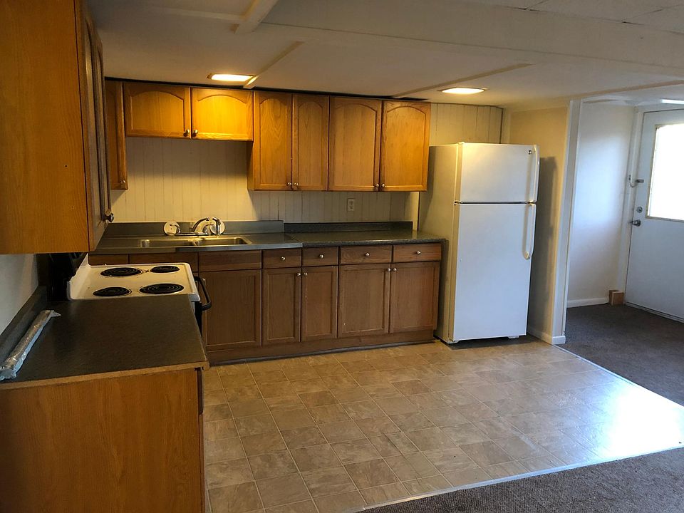 2nd image of 5 Steele Rd
