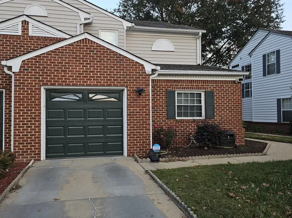 107 Kingston Ct, Yorktown, VA 23693