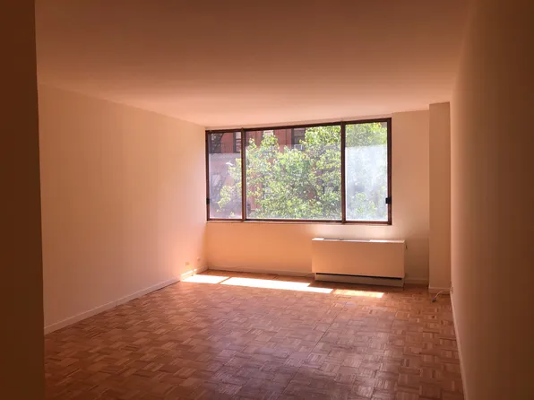 350 West 50th Street image 1 of 18