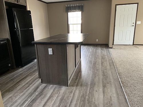 5th image of 13651 Oaktree Ct