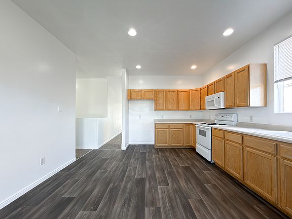 5th image of 8742 N Jefferson Dr