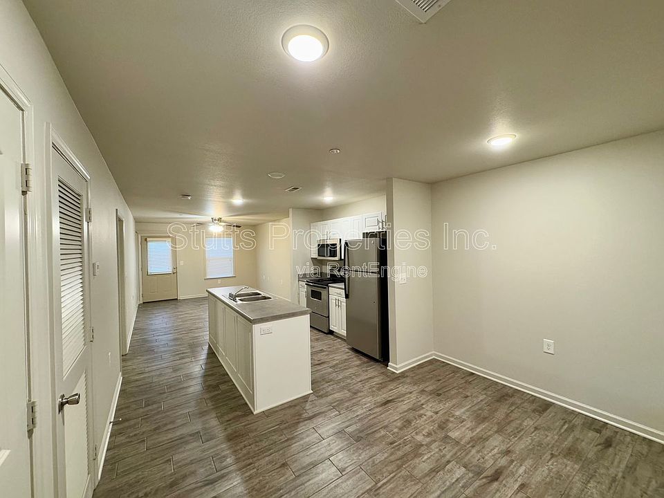 1st image of 104 Spindle Ct Unit 601
