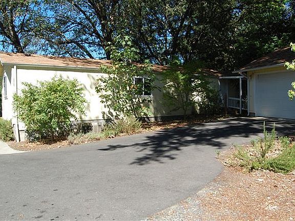 5th image of 2245 Rogue River Hwy