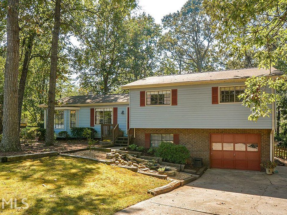 1st image of 118 Driftwood Ln #19