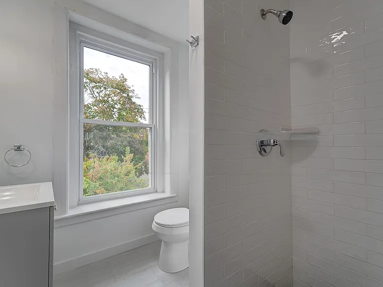 522 Elm St — Photo 7