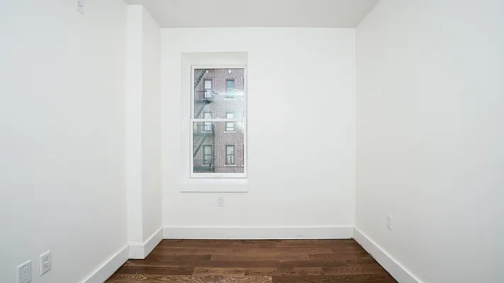 Rented by Nooklyn NYC LLC | media 52