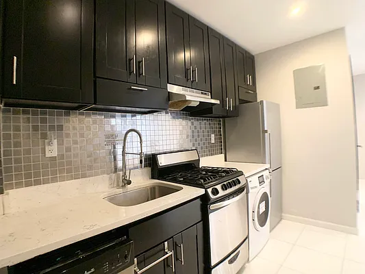 Rented by Premier One Realty LLC | media 29