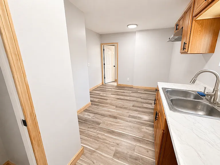378 Hawkes Ave — Photo 4