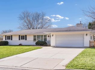 2403 Inca Ln, New Brighton, MN 55112