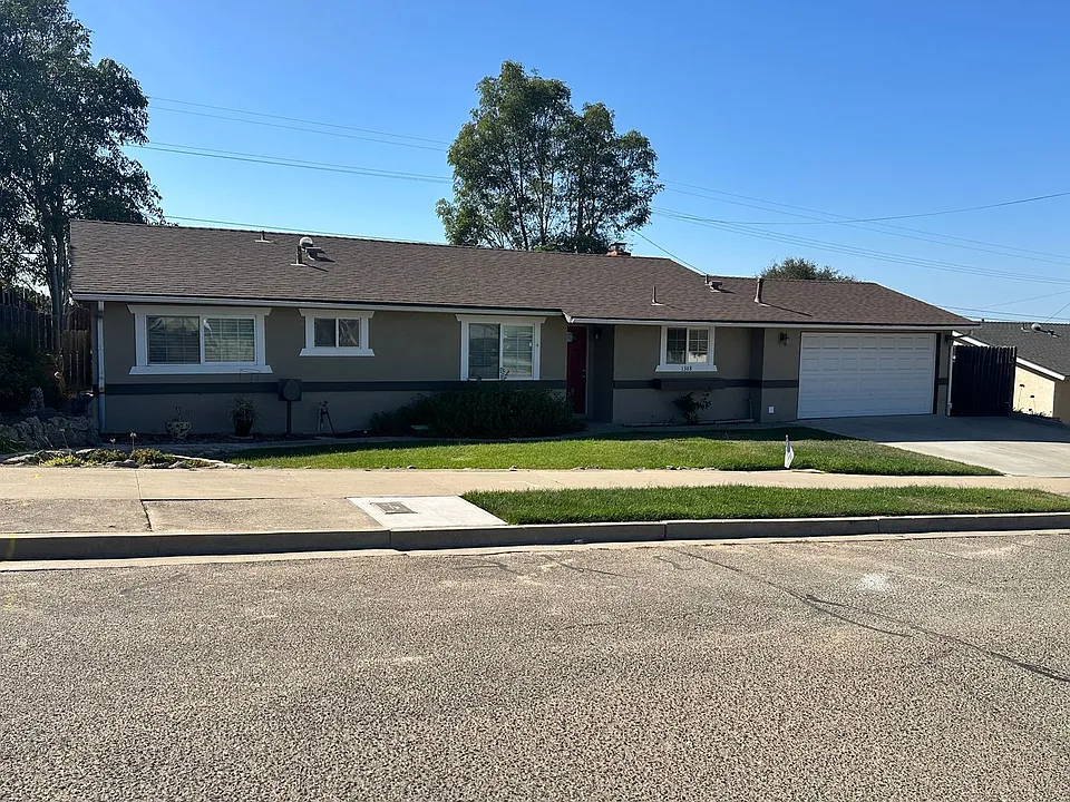1388 Mira Flores Dr