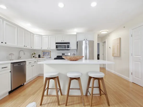 194 E St #A, Boston, MA 02127