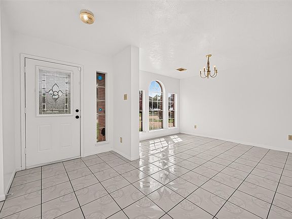 4th image of 8202 Worthington Dr