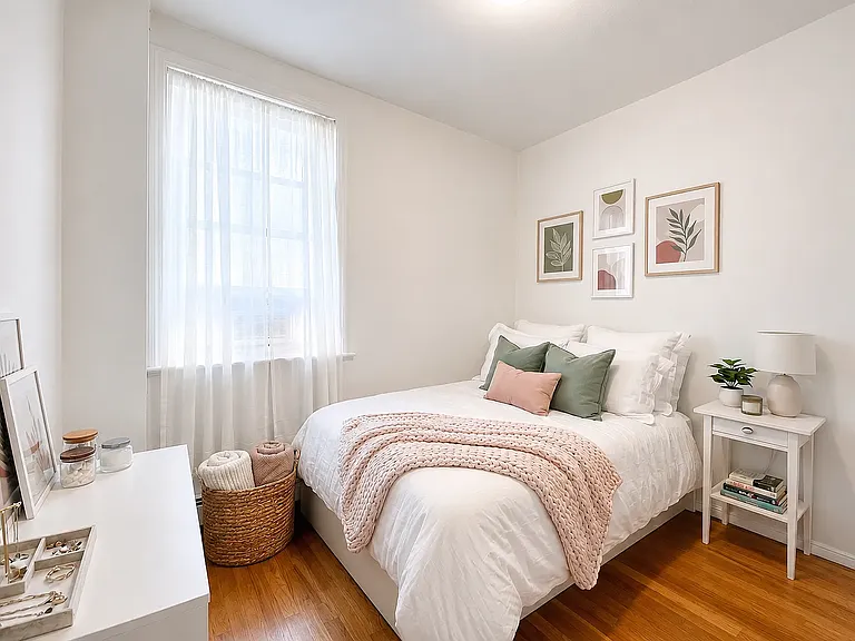 51 E 2nd St #7 — Photo 3
