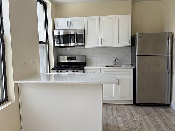 3rd image of 23-34 36th St #2