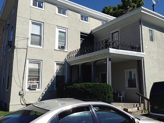 2nd image of 1208 E Washington Ln