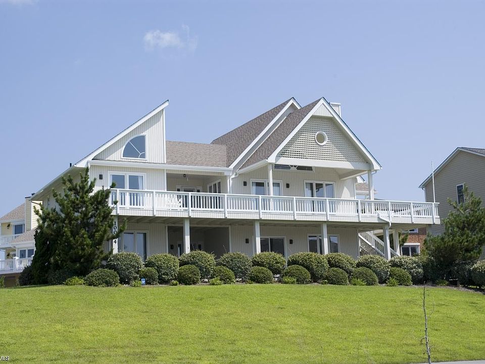 1st image of 10004 Sea Breeze Drive