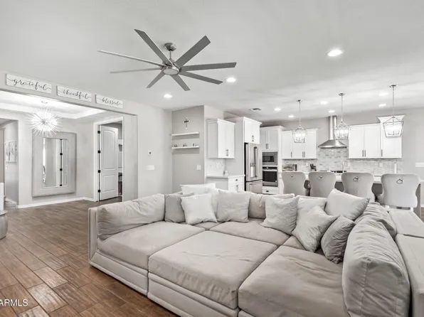 18735 W SAN JUAN Avenue, Litchfield Park, AZ 85340