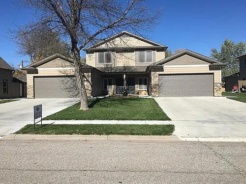 630 W C St Photo 1