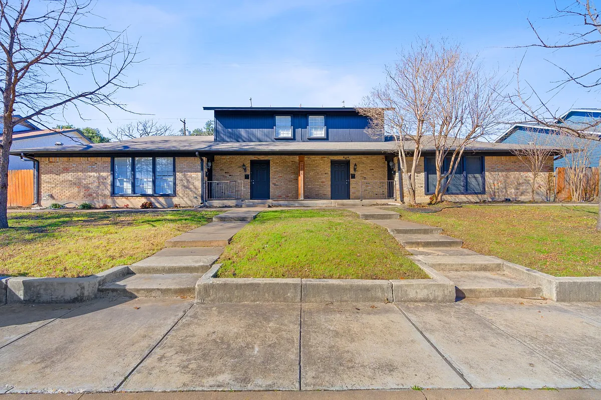 Unit D is the far right unit single story corner unit with private patio. - 7200 Creekside Dr #D