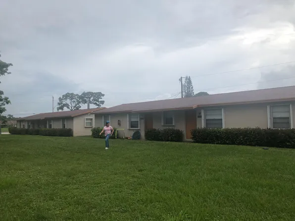 2176 S Haverhill Rd, West Palm Beach, FL