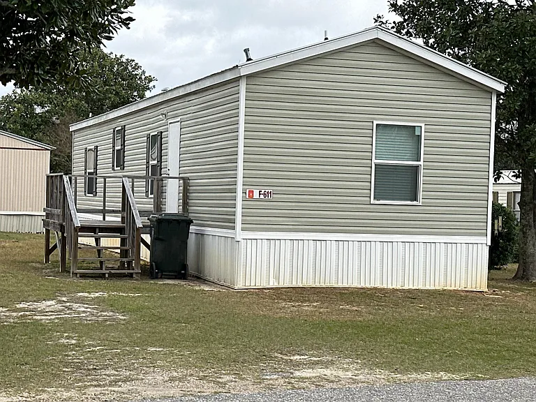 386 E Saunders Rd — Photo 1