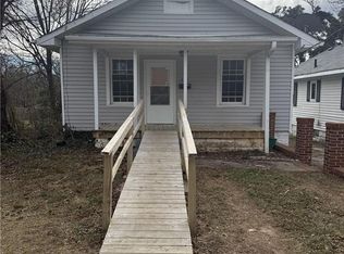422 W Acadia Ave, Winston Salem, NC 27127