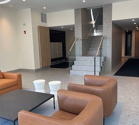 5th image of 19 West St N #403