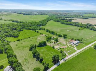 3261 SW Hulse Rd, Trimble, MO 64492