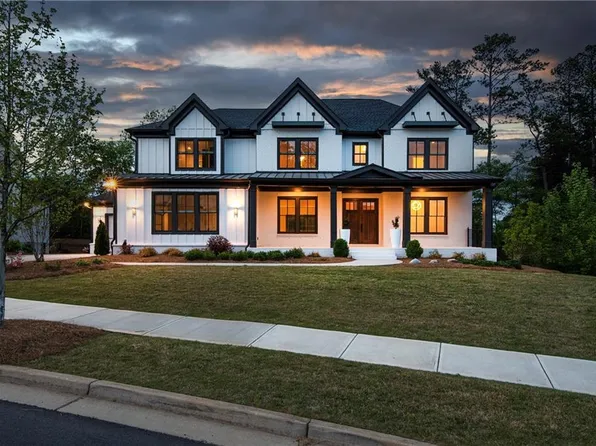 320 Dodd Ln, Alpharetta, GA 30005