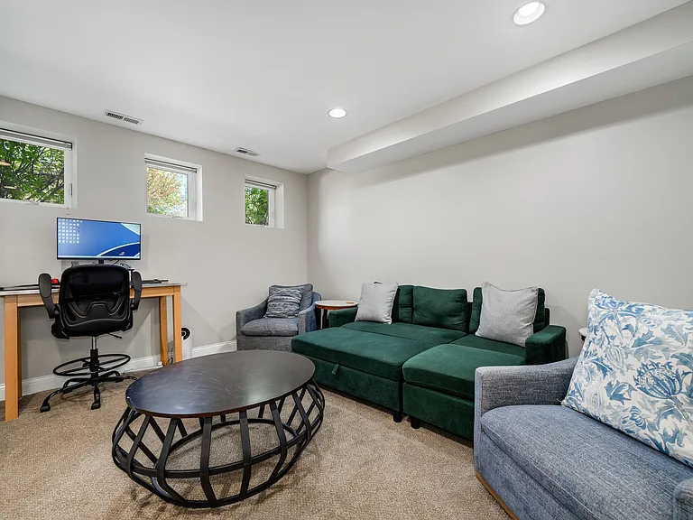 1742 N Bissell St — Photo 26