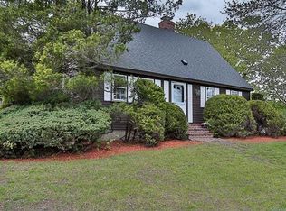 94 Pleasant View St, Methuen, MA 01844