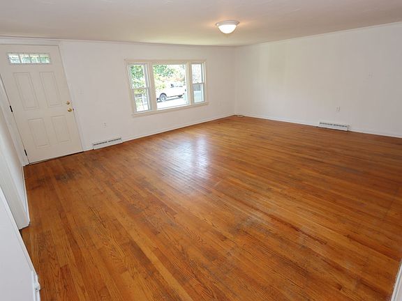 4th image of 1225 Hill St