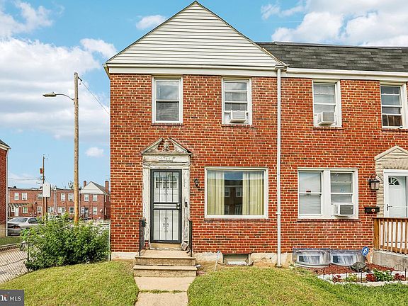 2nd image of 3748 Ravenwood Ave