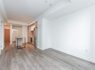 395 Square One Dr N #907, Mississauga, ON L5B 0E2