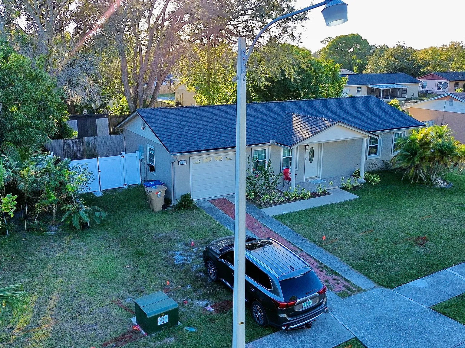 3 bed, 1300 sqft, $1,850 — Photo 1