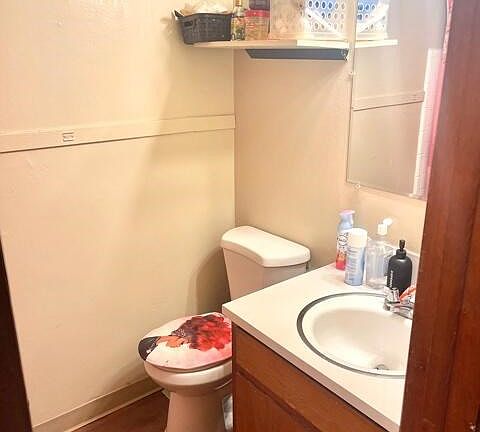 2nd image of 5213-5215 Burgis Ave SE