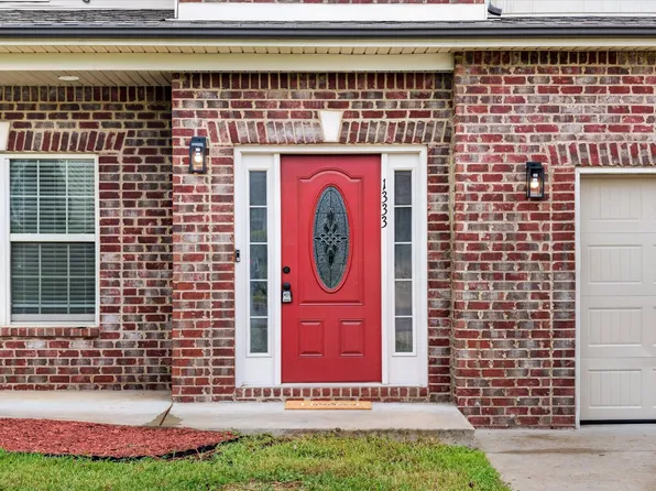 1333 Winterset Dr, Clarksville, TN 37040