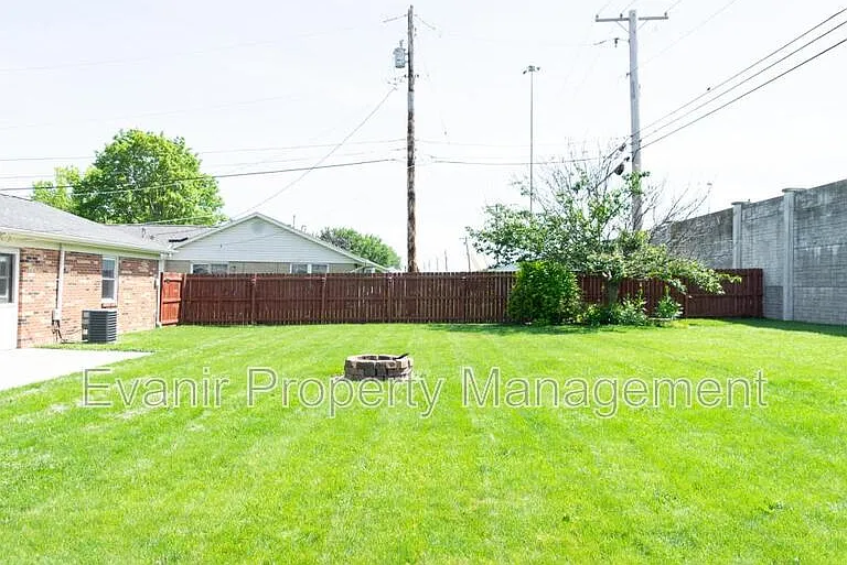790 Branford Rd — Photo 30