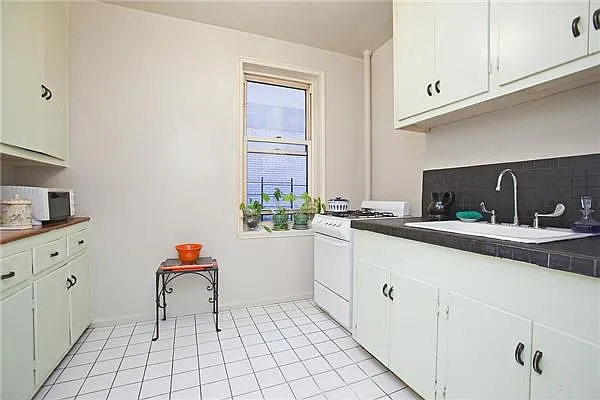 Rented by Space Marketing Shop | media 2