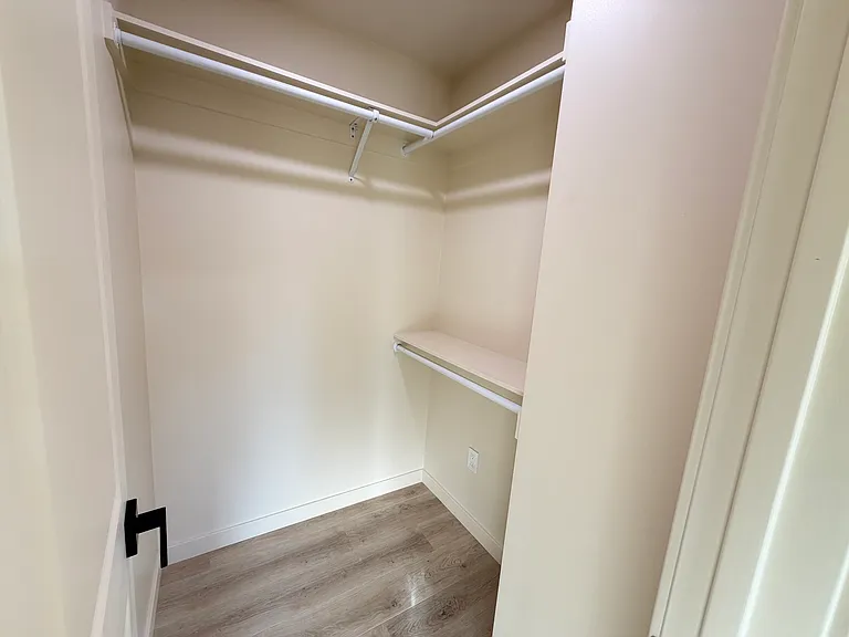 9947 Columbus Ave — Photo 22
