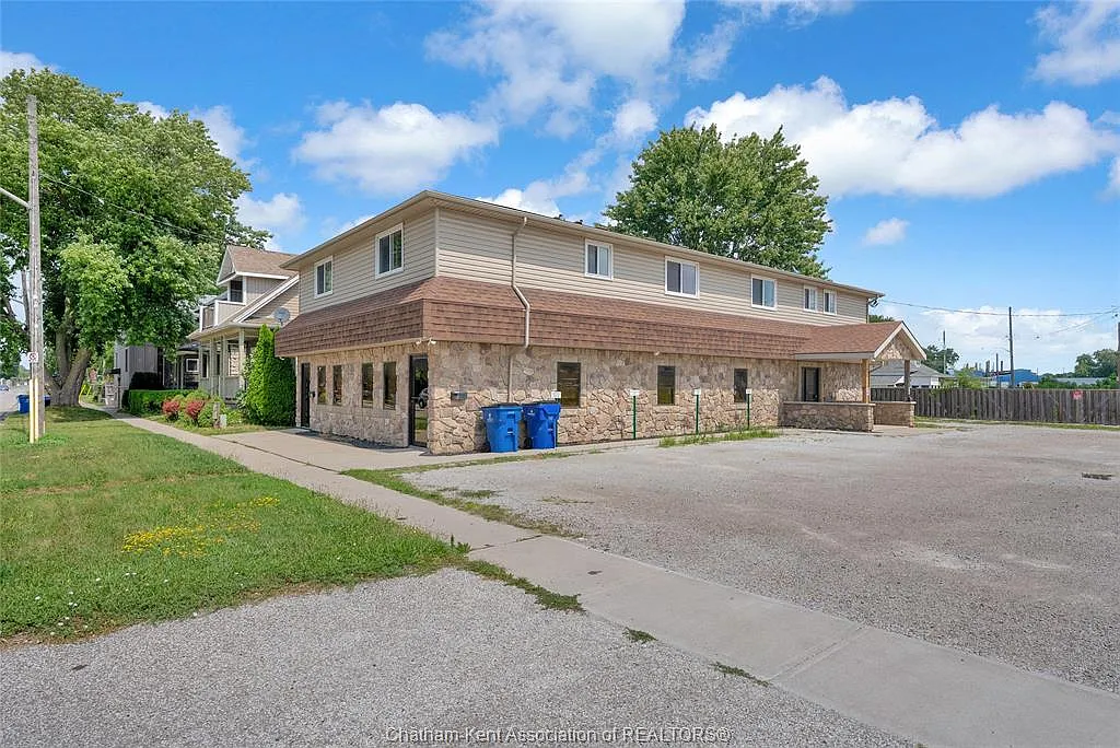 2 bed, $1,700 — Photo 1