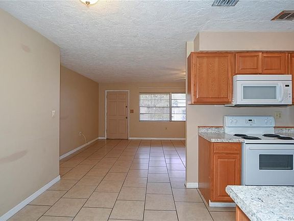 5th image of 10 Clifford Dr