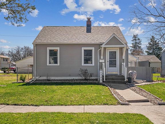 2nd image of 2741 Bellevue Ave