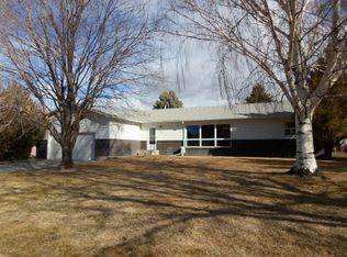3261 Alta Vista Rd, Torrington, WY 82240